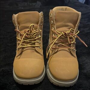 EDDIE BAUER -  Boys Tan Leather Mid Top Lug Sole Boots (Size 3Y)